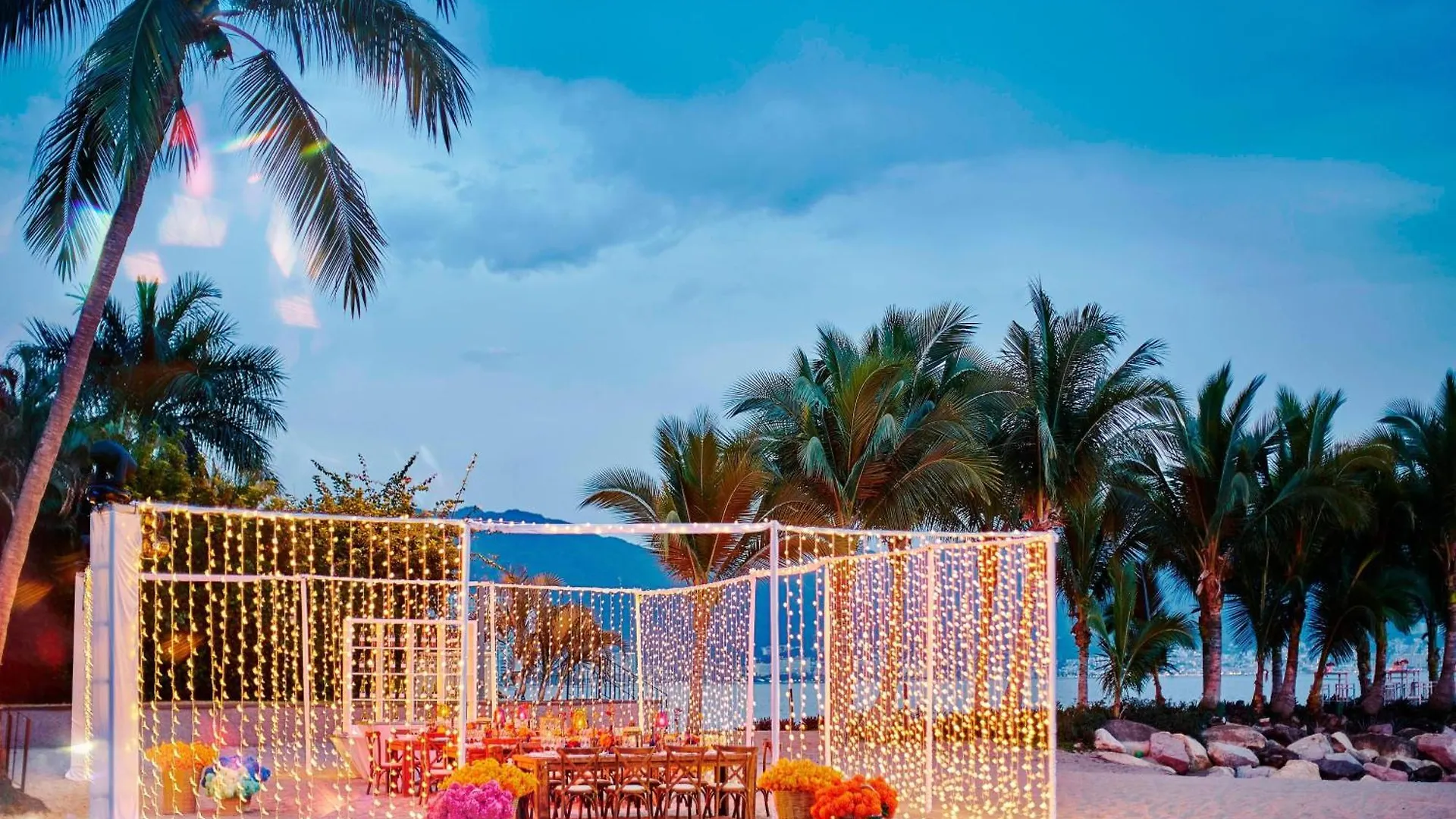 Marriott Puerto Vallarta Resort & Spa 5*,